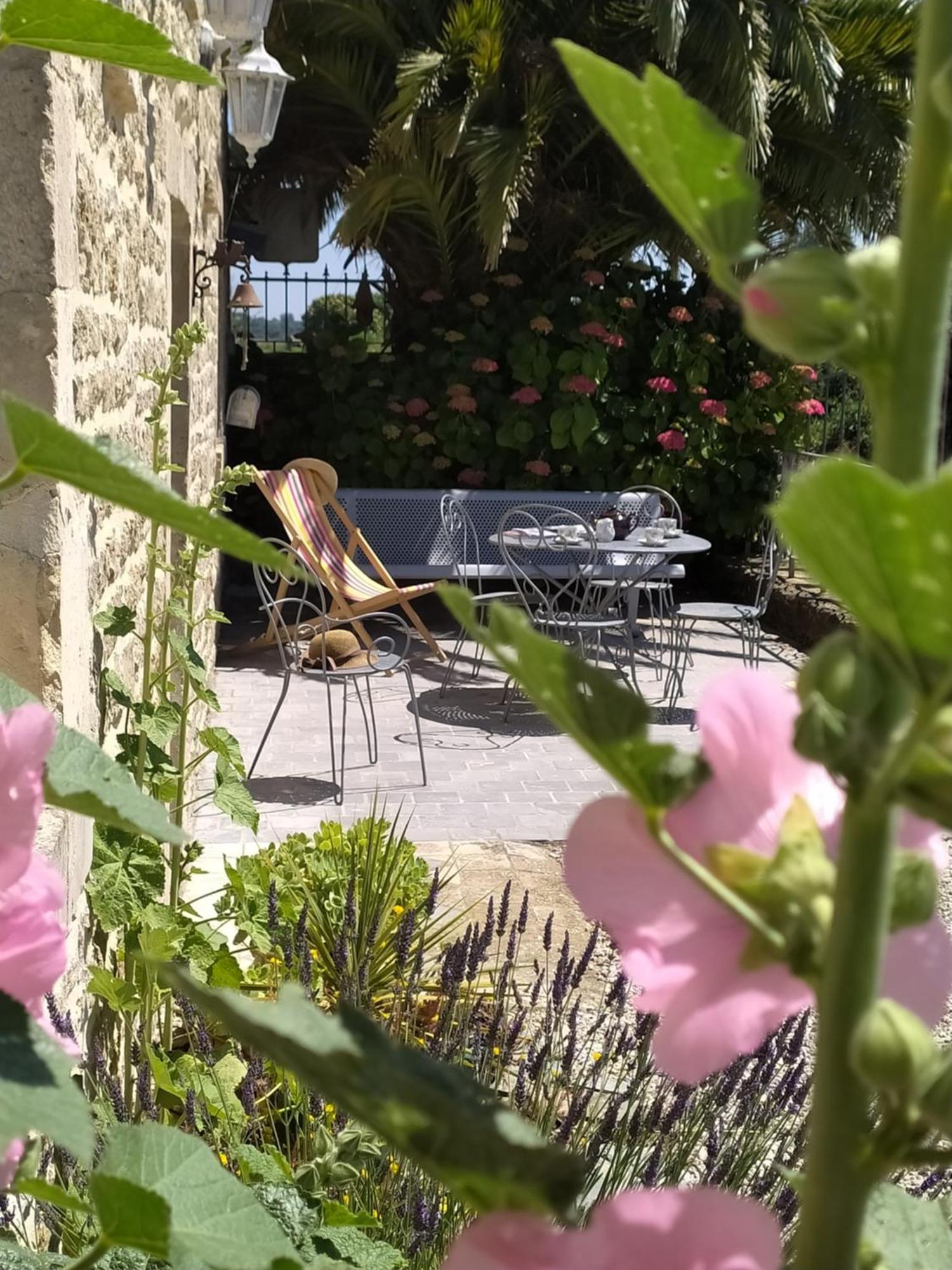 Hostal La Bourgetterie Fontenay-sur-Mer Exterior foto